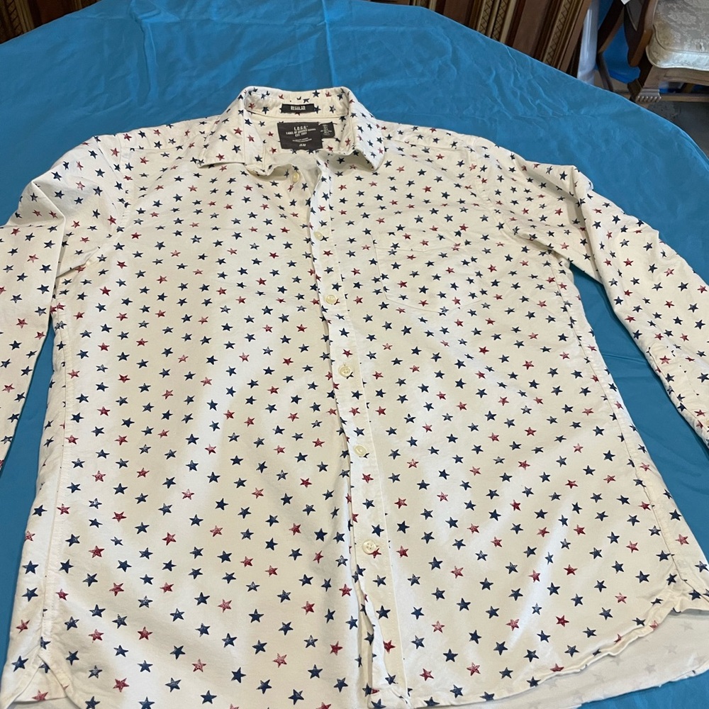 H&M White and Red Casual Button Down Shirt